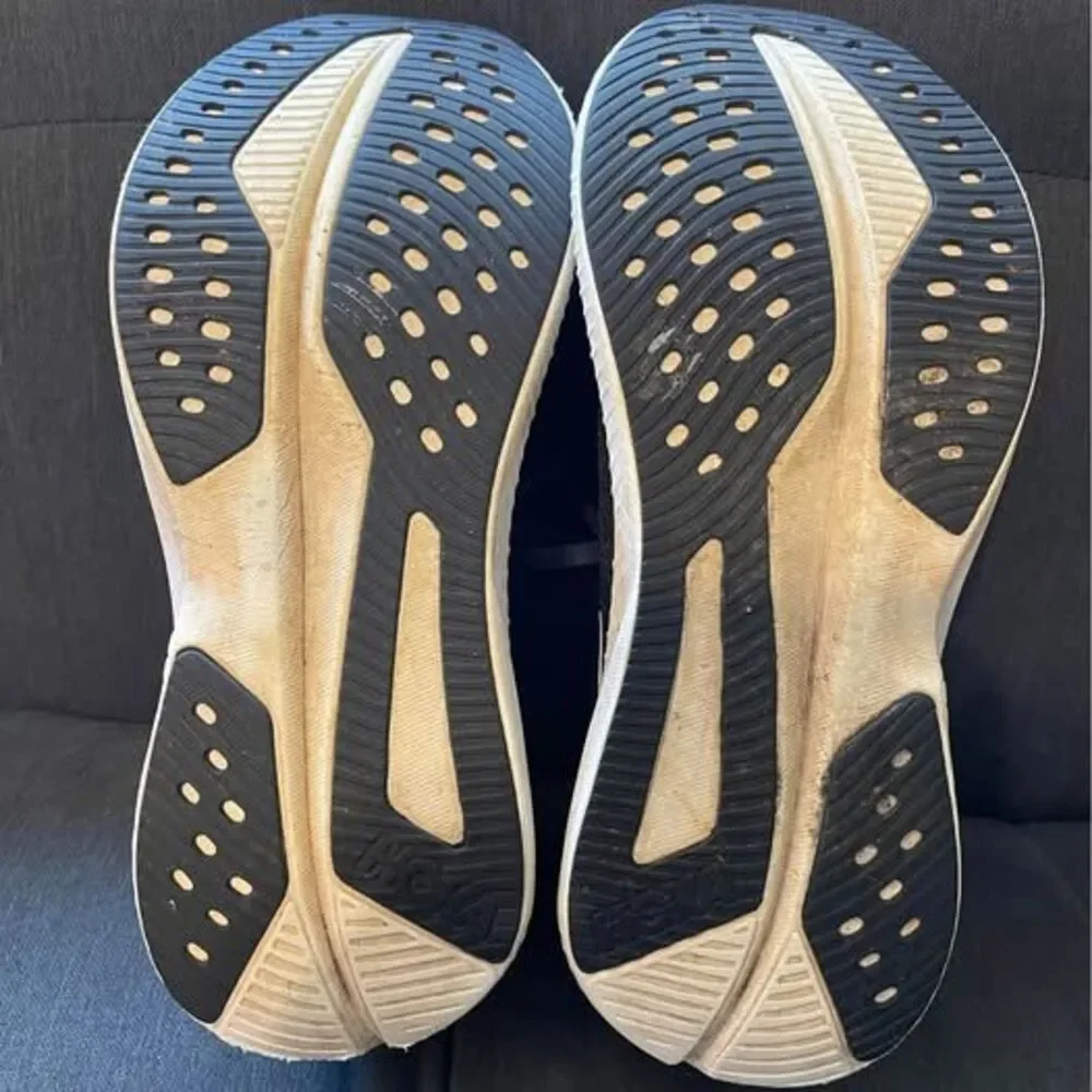 HOKA 8.5 Women’s Running Shoes Mach 6 Black